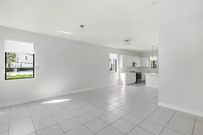 4426 83rd Pkwy, Doral, FL 33166 - Photo 12