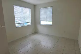 1021 SE 23rd Ave, Homestead, FL 33035 - Photo 6