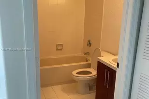 1021 SE 23rd Ave, Homestead, FL 33035 - Photo 4
