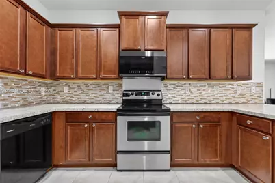 27902 SW 134th Ct, Homestead, FL 33032 - Photo 8
