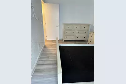 8401 Crespi Blvd #3, Miami Beach, FL 33141 - Photo 12