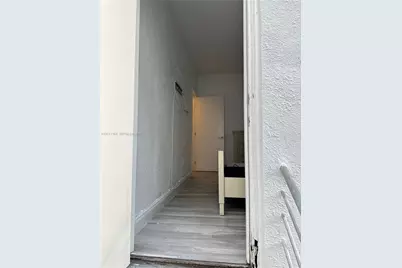 8401 Crespi Blvd #3, Miami Beach, FL 33141 - Photo 10