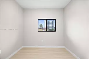 630 NE 166th St, Miami, FL 33162 - Photo 16