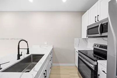 630 NE 166th St #3, Miami, FL 33162 - Photo 4