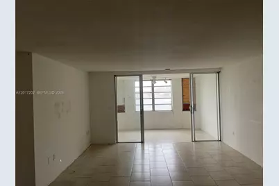 1660 NE 191st St #313-1, Miami, FL 33179 - Photo 2