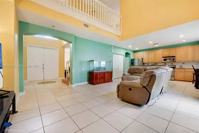 1402 SE 16th Ave, Homestead, FL 33035 - Photo 4