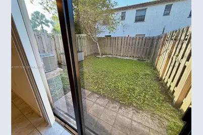 11313 SW 250th Ter #11313, Homestead, FL 33032 - Photo 4