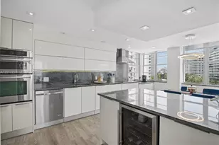5660 Collins Ave, Miami Beach, FL 33140 - Photo 14
