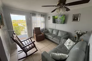 7101 SW 89th Ct, Miami, FL 33173 - Photo 4