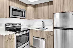 557 Michigan Ave, Miami Beach, FL 33139 - Photo 8