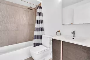557 Michigan Ave, Miami Beach, FL 33139 - Photo 14