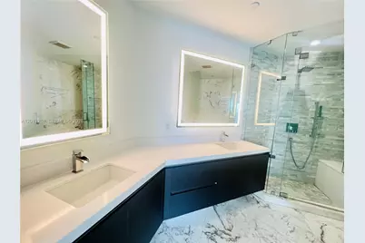 851 NE 1st Av #2808, Miami, FL 33132 - Photo 6