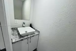 5650 W 26th Ct, Hialeah, FL 33016 - Photo 8