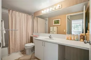 19555 E Country Club Dr, Aventura, FL 33180 - Photo 10