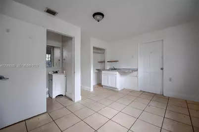 2800 SW 16th Ter, Miami, FL 33145 - Photo 10