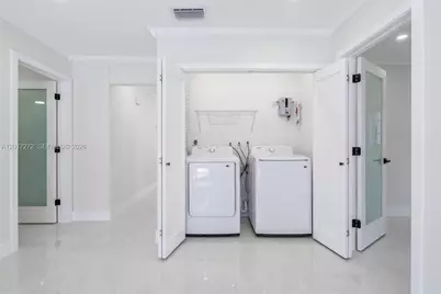 1900 SW 24th St, Miami, FL 33145 - Photo 18