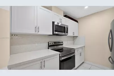 300 NE 191st St #219, Miami, FL 33179 - Photo 8