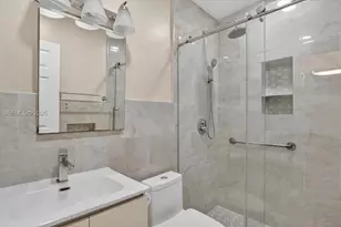 300 NE 191st St, Miami, FL 33179 - Photo 18
