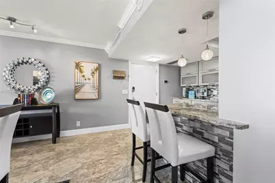 2425 Presidential Way #PH1, West Palm Beach, FL 33401 - Photo 6