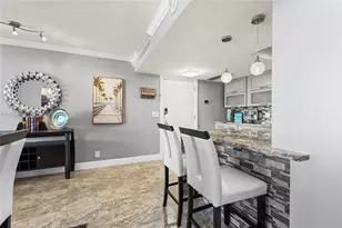 2425 Presidential Way, West Palm Beach, FL 33401 - Photo 6