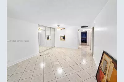 410 SE 2nd St #415, Hallandale Beach, FL 33009 - Photo 2