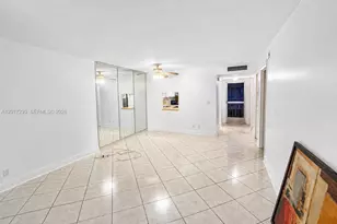 410 SE 2nd St, Hallandale Beach, FL 33009 - Photo 2