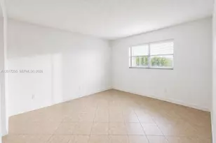 410 SE 2nd St, Hallandale Beach, FL 33009 - Photo 6