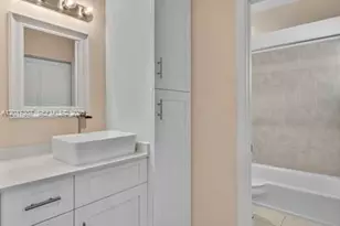 1395 Cottonwood Cir, Weston, FL 33326 - Photo 34
