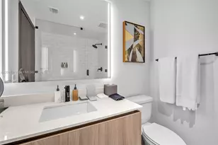 398 NE 5th St, Miami, FL 33132 - Photo 22