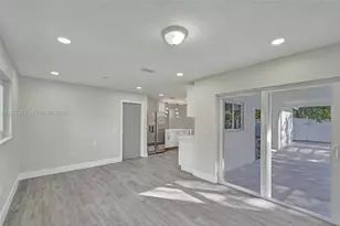 8400 NW 7th St, Pembroke Pines, FL 33024 - Photo 34