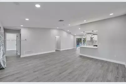 8400 NW 7th St, Pembroke Pines, FL 33024 - Photo 48