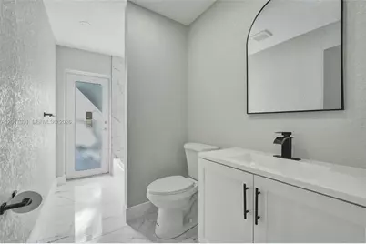 8400 NW 7th St, Pembroke Pines, FL 33024 - Photo 42