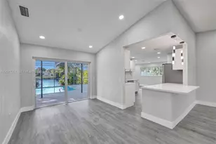 8400 NW 7th St, Pembroke Pines, FL 33024 - Photo 6