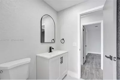 8400 NW 7th St, Pembroke Pines, FL 33024 - Photo 40