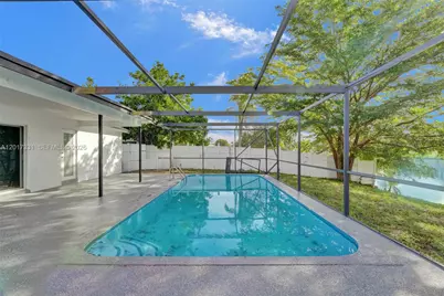 8400 NW 7th St, Pembroke Pines, FL 33024 - Photo 4