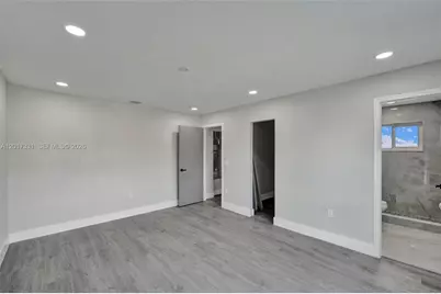 8400 NW 7th St, Pembroke Pines, FL 33024 - Photo 16