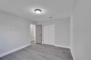 8400 NW 7th St, Pembroke Pines, FL 33024 - Photo 10