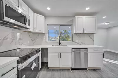 8400 NW 7th St, Pembroke Pines, FL 33024 - Photo 2