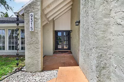 9315 SW 172nd Ter, Palmetto Bay, FL 33157 - Photo 1
