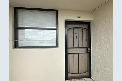 117 Lake Emerald Dr #308, Oakland Park, FL 33309 - Photo 2
