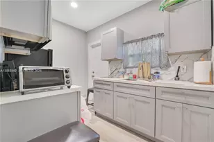 35 NW 57th St, Miami, FL 33127 - Photo 12