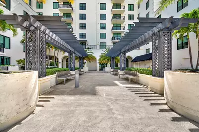 1300 Ponce De Leon Blvd #703, Coral Gables, FL 33134 - Photo 8