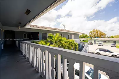 3049 NW 9th Ave #2, Wilton Manors, FL 33311 - Photo 2