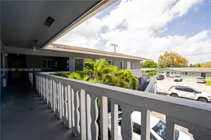 3049 NW 9th Ave, Wilton Manors, FL 33311 - Photo 2
