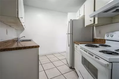 3049 NW 9th Ave #2, Wilton Manors, FL 33311 - Photo 8
