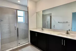 2685 SE 13th Ct, Homestead, FL 33035 - Photo 10