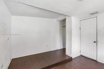 1945 NW 86th St, Miami, FL 33147 - Photo 18