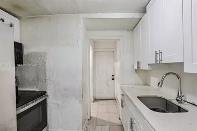 1945 NW 86th St, Miami, FL 33147 - Photo 28