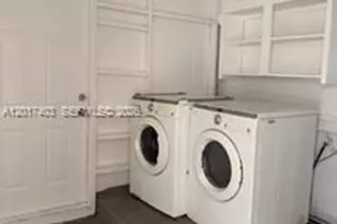 1362 NE 145th St, Miami, FL 33161 - Photo 8