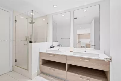 1300 S Miami Ave #1004, Miami, FL 33130 - Photo 12